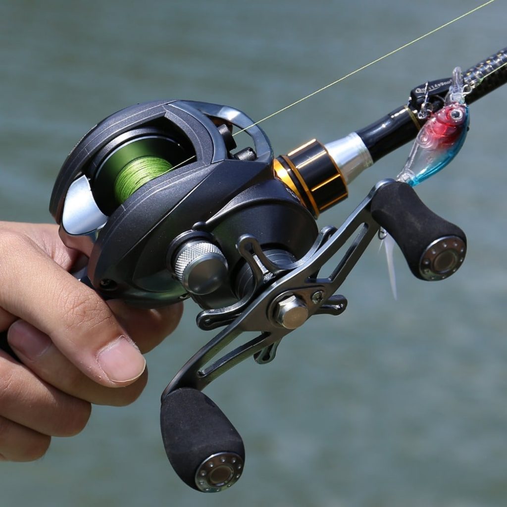 7 Best Baitcasting Reels for Saltwater - Don't Let Corrosion Get in The Way of Fishing