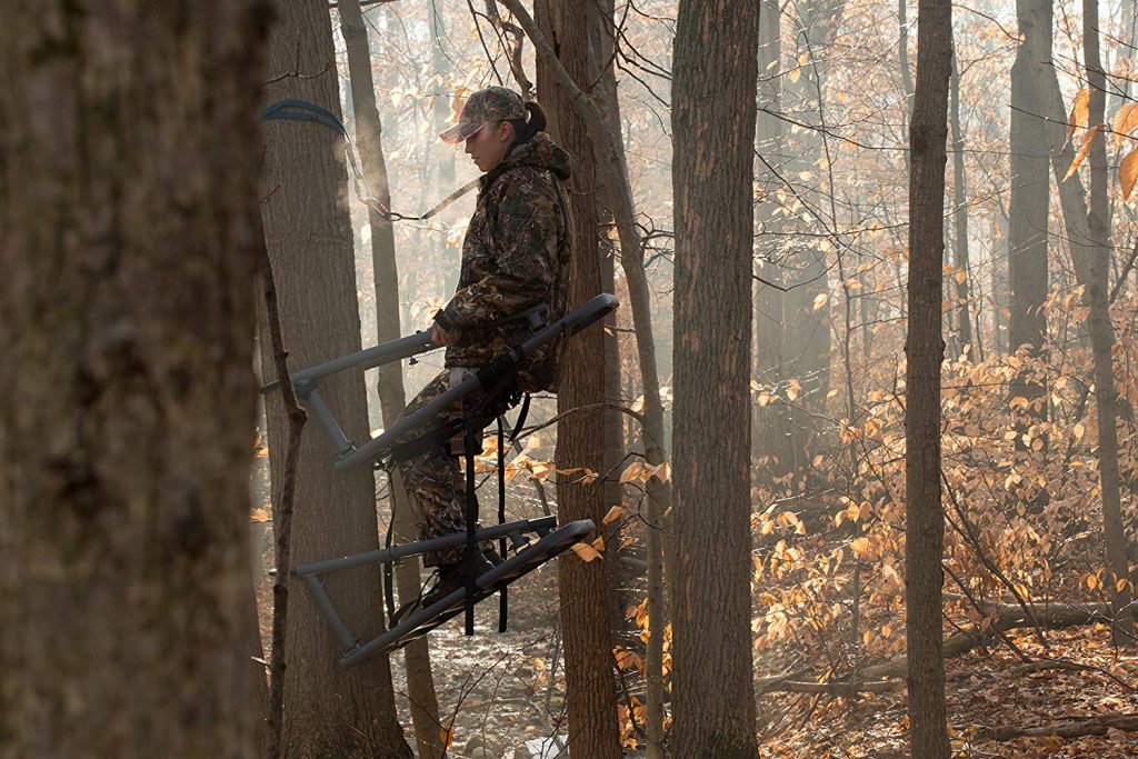 10 Best Climbing Tree Stands — Your Hunting Success Depends on Equipment!