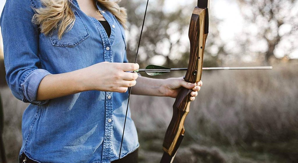 10 Outstanding Recurve Bows - Your Precise Weapon for Hunting and Target Shooting