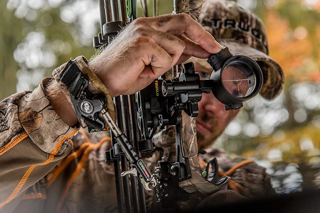 5 Best Single Pin Bow Sights to Improve Your Shooting Accuracy